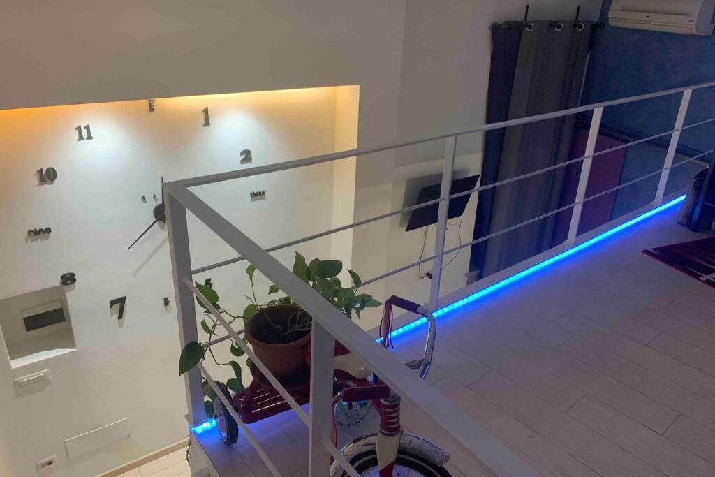 Small Mezzanine Apartment Colosseo Rome Luaran gambar