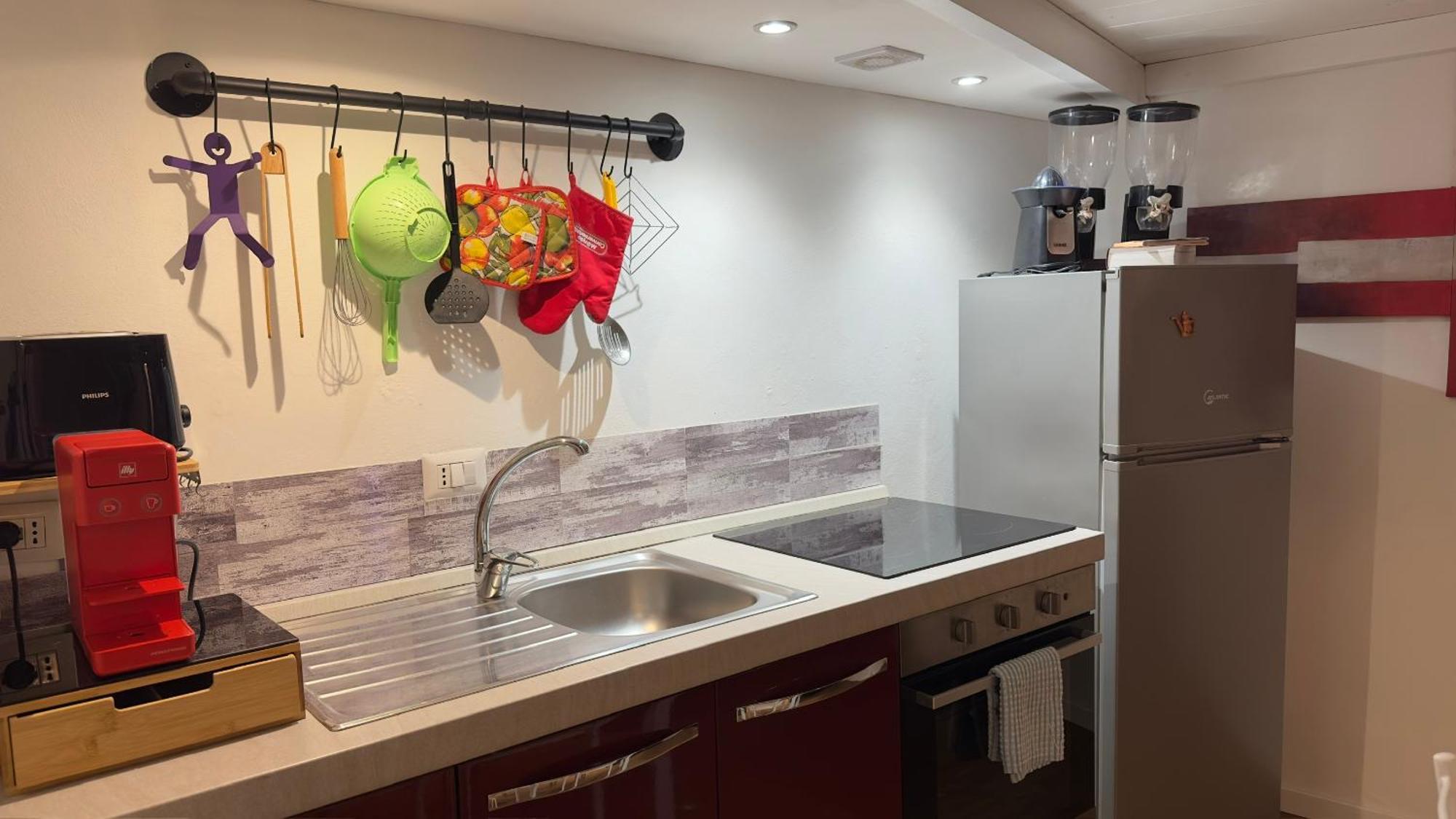 Small Mezzanine Apartment Colosseo Rome Luaran gambar