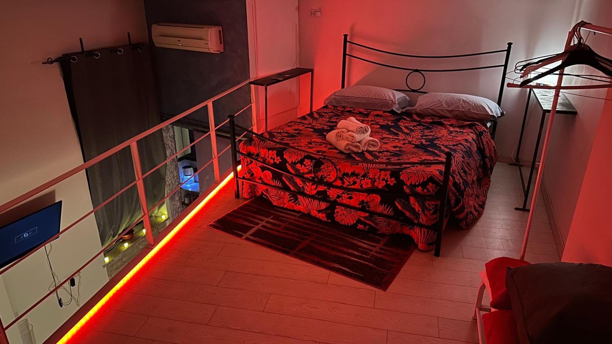 Small Mezzanine Apartment Colosseo Rome Luaran gambar